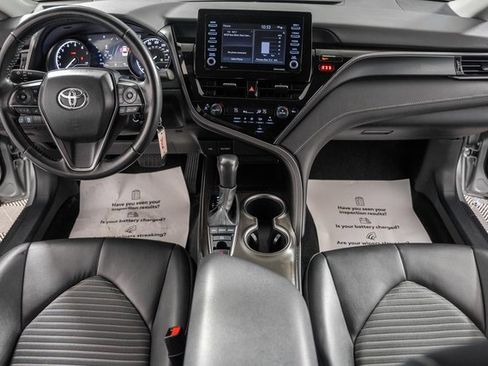 Used 2024 Toyota Camry SE image 19