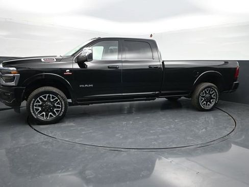 New 2026 RAM 2500 Limited AWD/4WD image 9