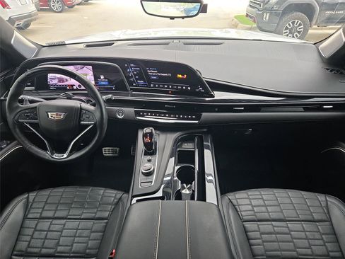 Used 2024 Cadillac Escalade V AWD/4WD image 13