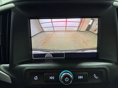 Used 2024 GMC Terrain SLE image 18