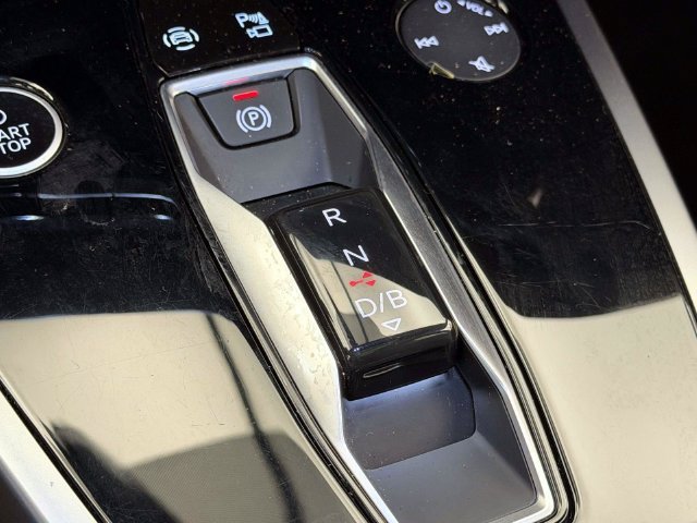 Certified 2023 Audi Q4 e-tron Premium Plus w/ Premium Plus AWD/4WD image 32