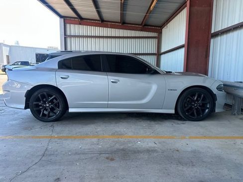 Used 2022 Dodge Charger R/T w/ Blacktop Package RWD image 9