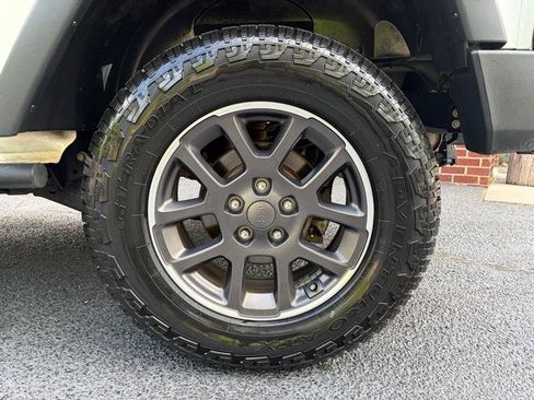 Used 2016 Jeep Wrangler Unlimited Sport w/ Quick Order Package 24S AWD/4WD image 15