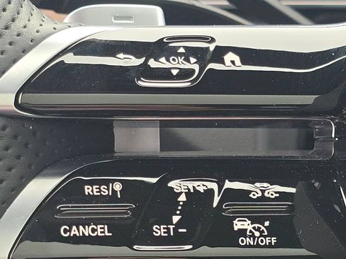 Used 2026 Mercedes-Benz GLC 300 4MATIC image 36