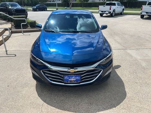 Used 2019 Chevrolet Malibu LT w/ LPO, Convenience Package 2 image 3