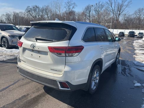 Certified 2017 Toyota Highlander Limited image 5