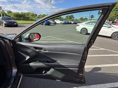 Used 2019 Toyota Camry SE w/ Audio Package FWD image 32