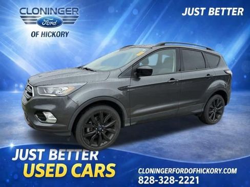 Used 2018 Ford Escape SE w/ SE Sport Appearance Package AWD/4WD image 1