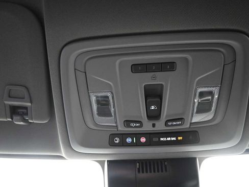 Used 2025 GMC Sierra 2500 SLE w/ SLE Value Package; AWD/4WD image 22