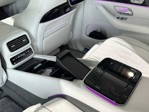 New 2025 Mercedes-Benz Maybach GLS 600 4MATIC image 22