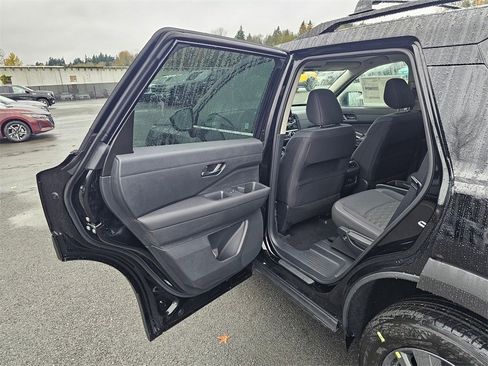 New 2025 Nissan Pathfinder SV w/ SV Premium Package image 21