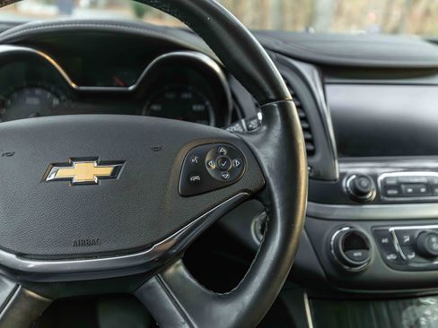 Used 2019 Chevrolet Impala LT image 8