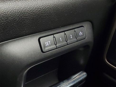 Used 2018 GMC Sierra 1500 Denali w/ Denali Ultimate Package image 17