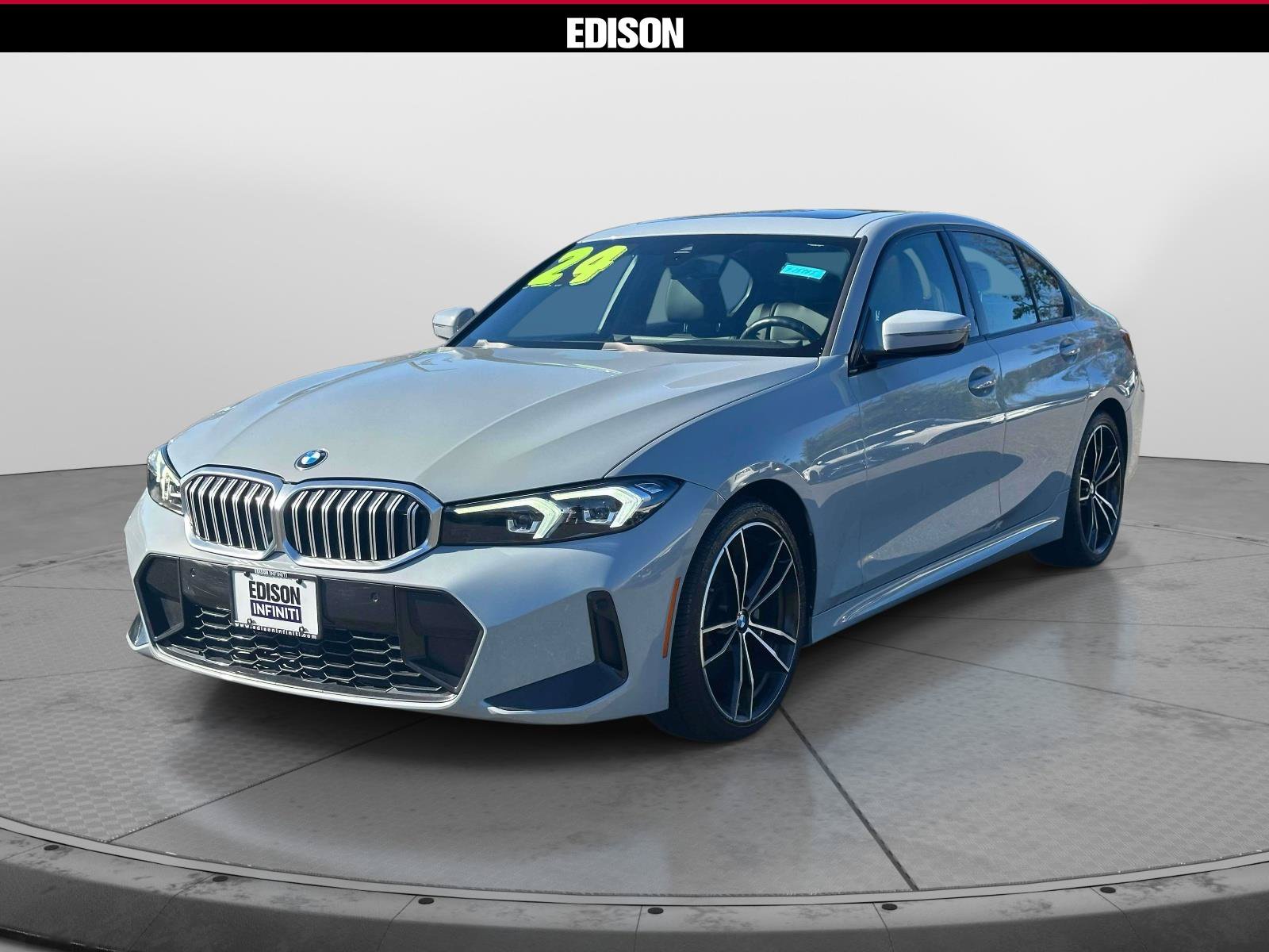 Used 2024 BMW 330i xDrive Sedan AWD/4WD image 2