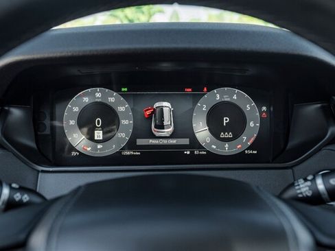 Used 2024 Land Rover Range Rover Velar S AWD/4WD image 29