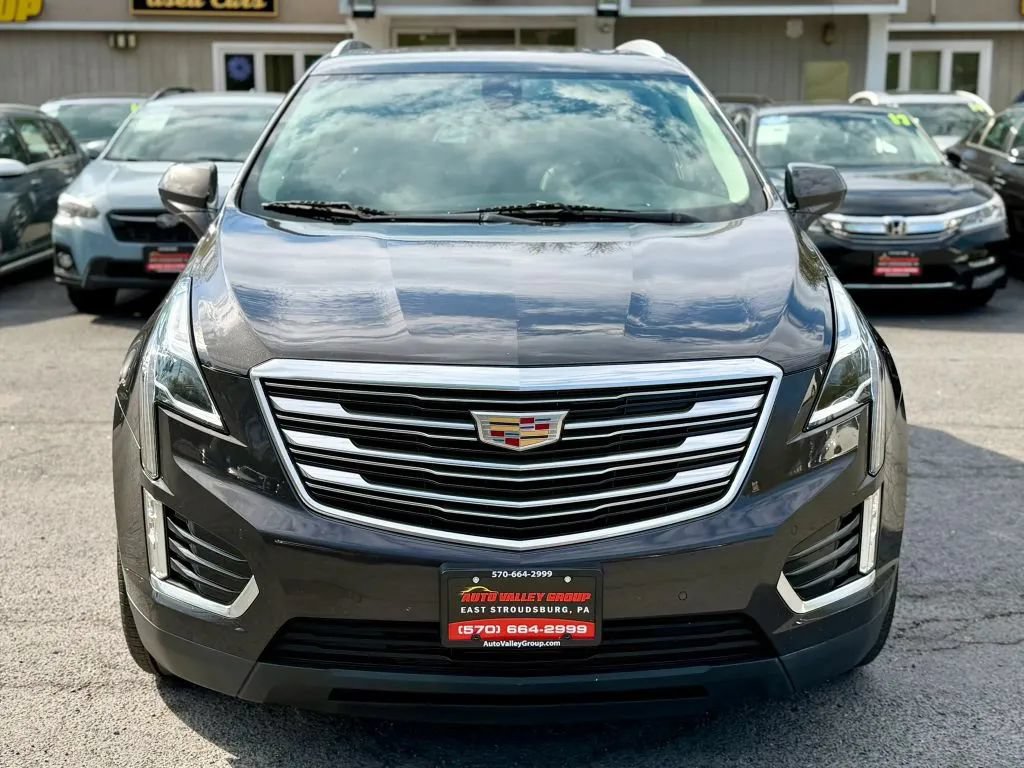 Used 2017 Cadillac XT5 Premium Luxury AWD/4WD image 3