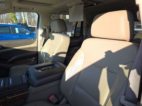 Used 2018 Chevrolet Tahoe Premier image 17