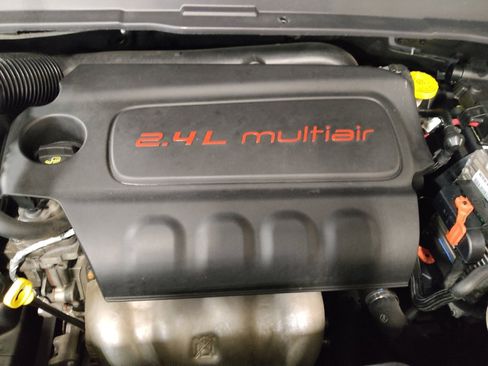 Used 2018 Jeep Compass Sport w/ Tech Group FWD image 30