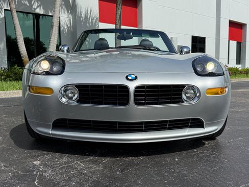 Used 2002 BMW Z8 RWD image 2