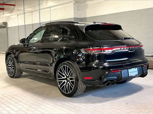 Certified 2025 Porsche Macan Turbo image 3