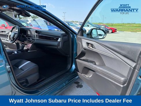 Used 2025 Toyota Camry SE FWD image 37