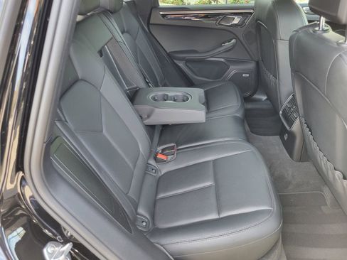 Used 2021 Porsche Macan S image 30