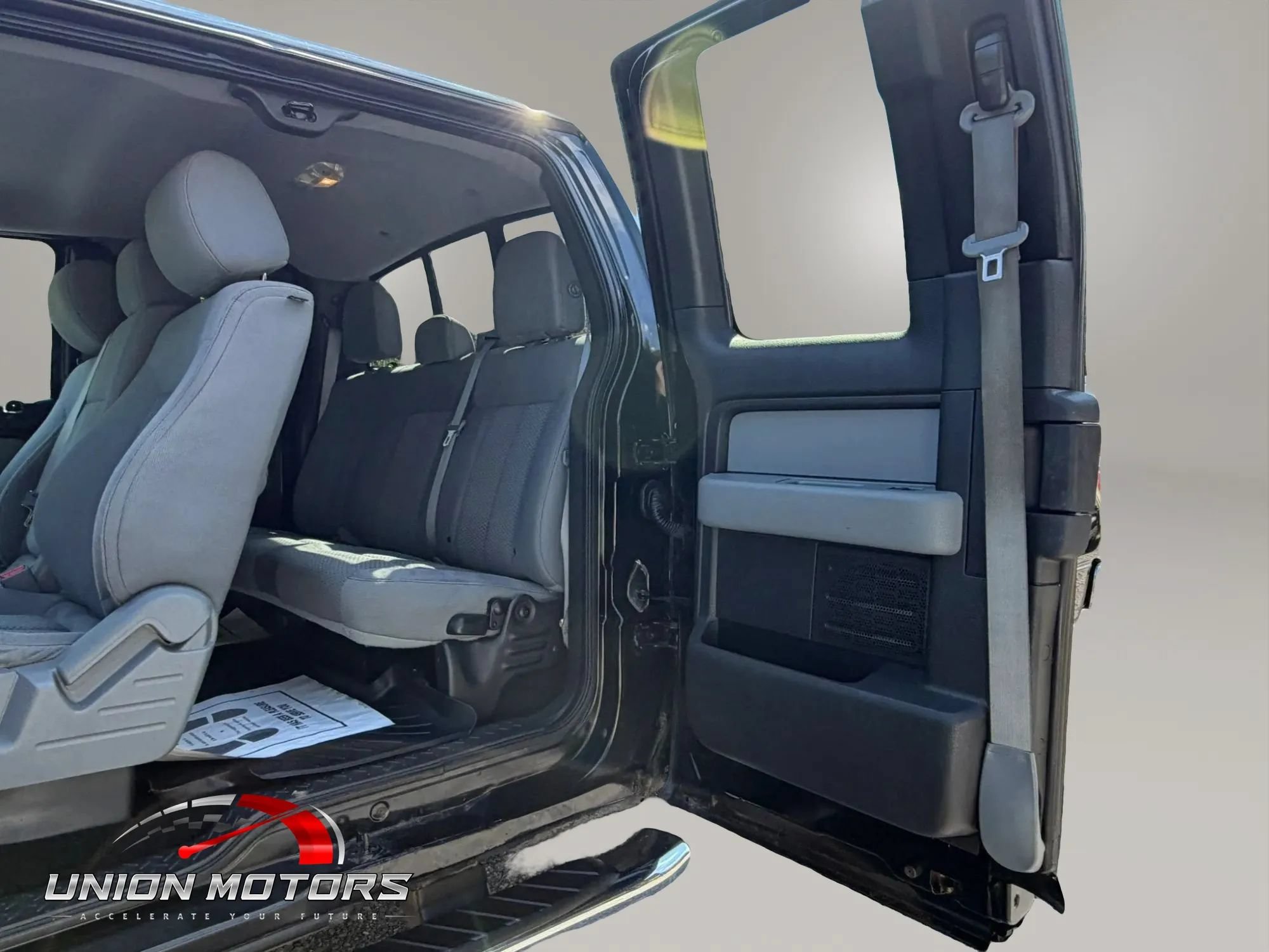 Used 2014 Ford F150 XLT w/ Equipment Group 302A Luxury AWD/4WD image 28
