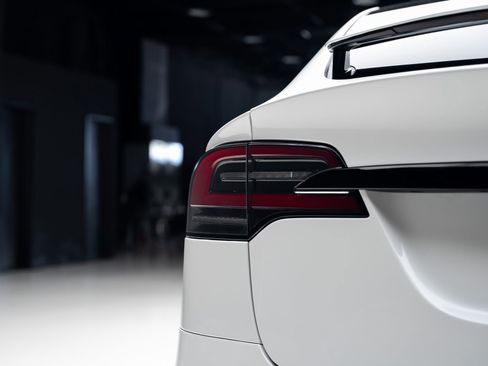 Used 2023 Tesla Model X Plaid image 27