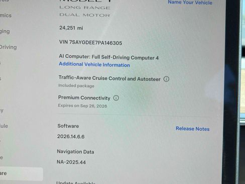 Used 2023 Tesla Model Y Long Range AWD/4WD image 3