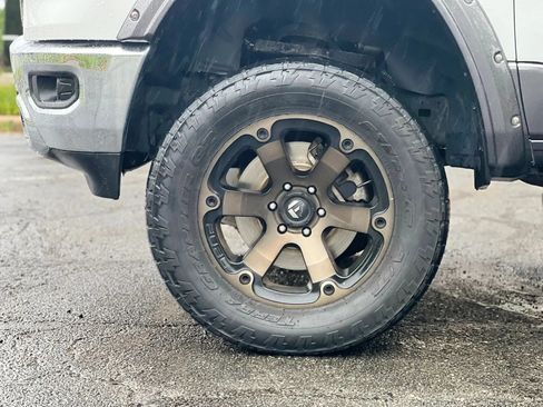Used 2019 RAM 1500 Big Horn AWD/4WD image 40
