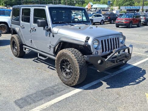 Used 2015 Jeep Wrangler Unlimited Sport w/ Quick Order Package 24S AWD/4WD image 1