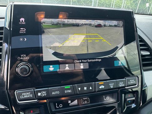 Certified 2023 Honda Odyssey Sport image 18