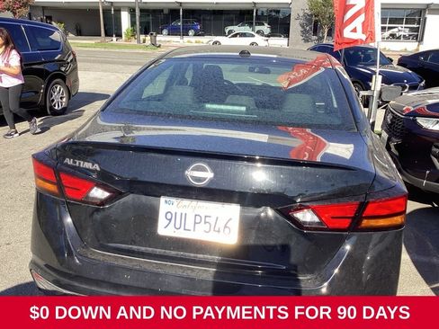 Used 2025 Nissan Altima 2.5 SV FWD image 10