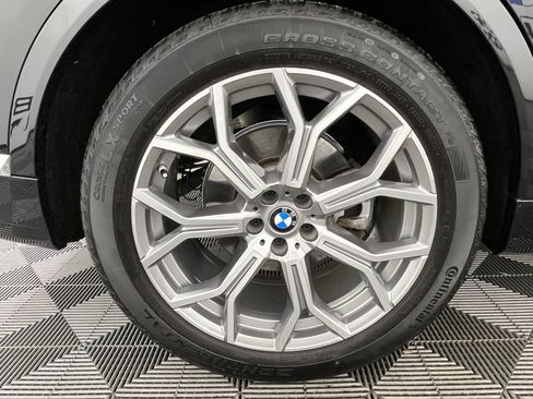 Certified 2024 BMW X7 xDrive40i w/ Premium Package image 16