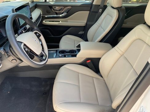 New 2026 Lincoln Corsair Reserve image 13