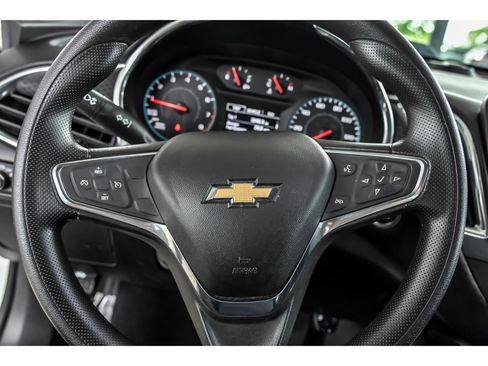 Used 2020 Chevrolet Malibu LT FWD image 17