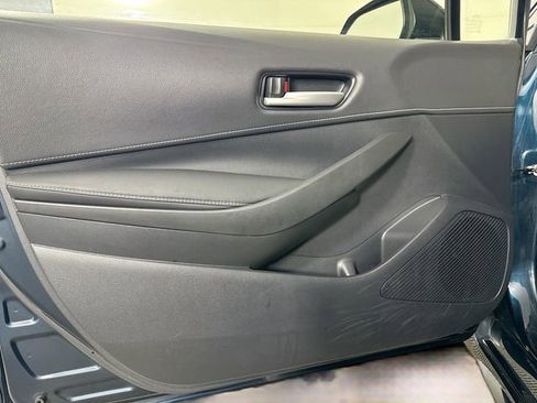Used 2022 Toyota Corolla SE w/ SE Preferred Package FWD image 12