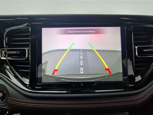 Used 2023 Dodge Durango GT image 18