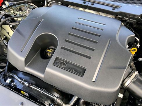 Used 2024 Land Rover Defender 110 S image 29