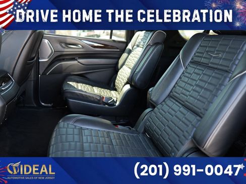 Used 2022 Cadillac Escalade ESV Sport Platinum AWD/4WD image 32