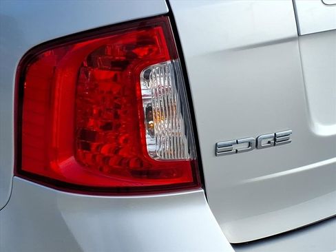Used 2013 Ford Edge SEL image 10