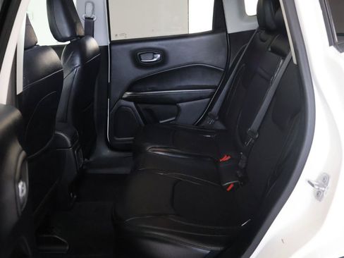 Used 2018 Jeep Compass Latitude FWD image 22