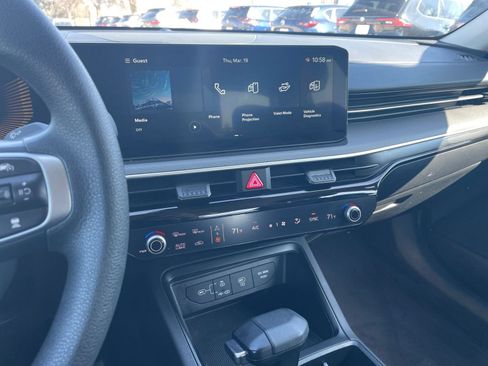Used 2025 Kia K5 LXS FWD image 17