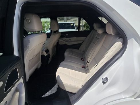 Used 2025 Mercedes-Benz GLE 450e 4MATIC image 15