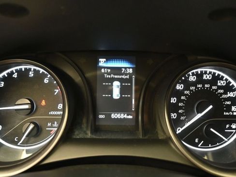 Used 2024 Toyota Camry SE FWD image 19