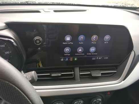 Used 2024 Chevrolet Trax LS w/ LS Convenience Package FWD image 16
