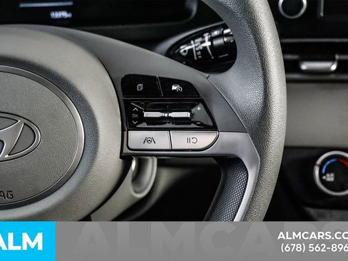 Used 2025 Hyundai Elantra SE image 26