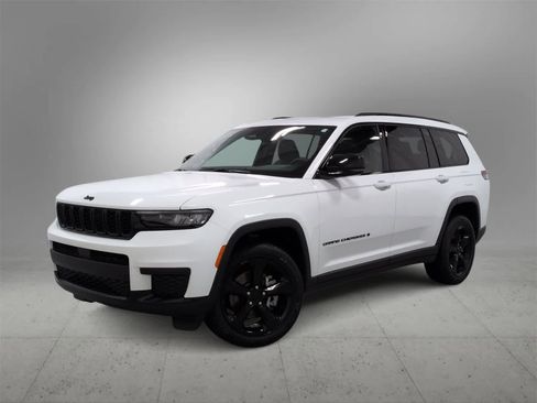 Certified 2024 Jeep Grand Cherokee L Altitude image 1