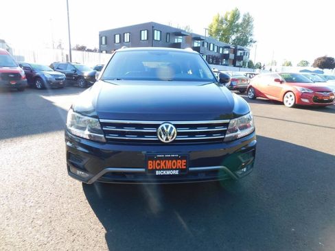 Used 2019 Volkswagen Tiguan SEL w/ 3rd Row Seat Package AWD/4WD image 19