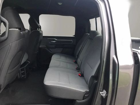 Used 2021 RAM 1500 Big Horn AWD/4WD image 3